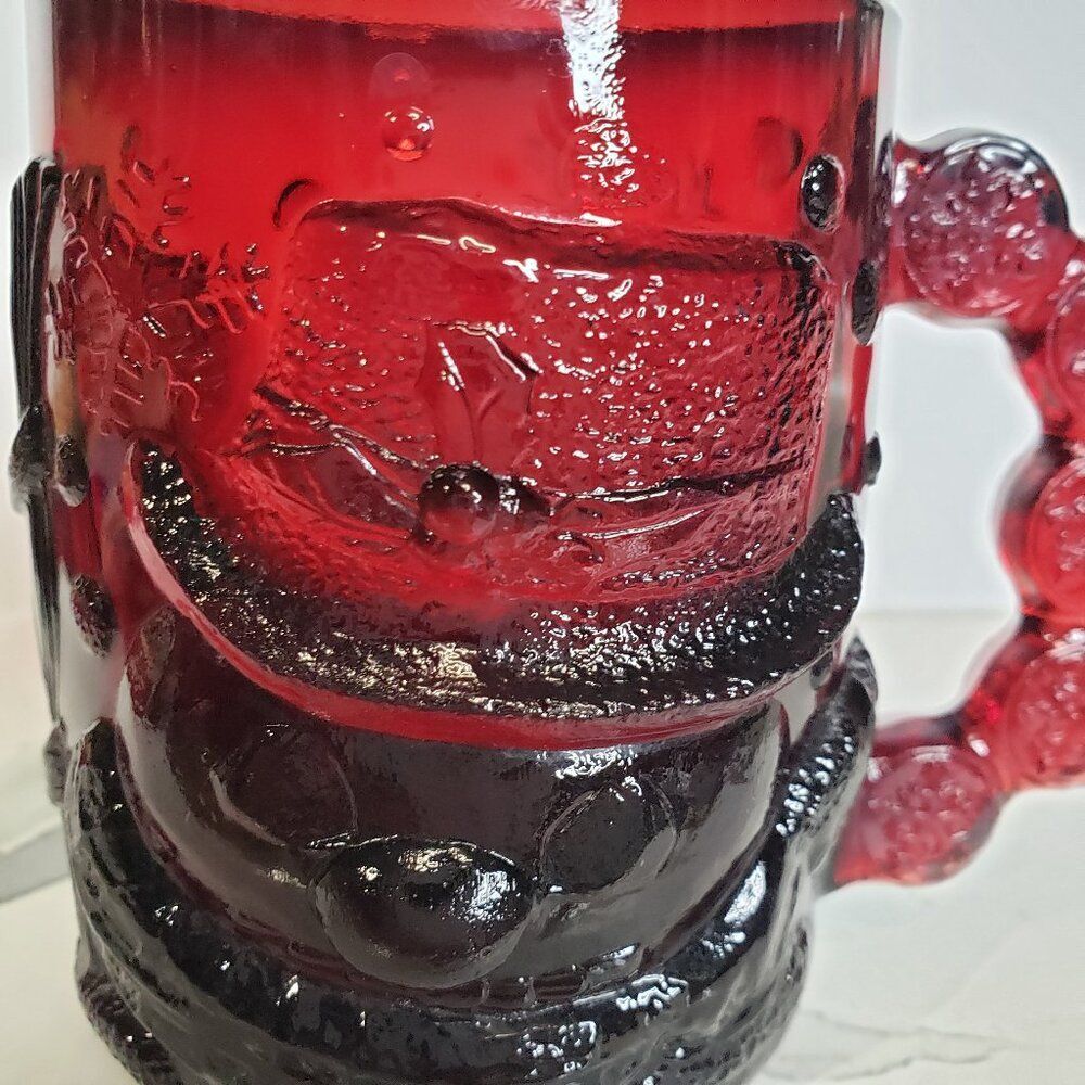 Pretty Vintage Christmas Arcoroc Ruby Red 3D Glass Snowman Mug